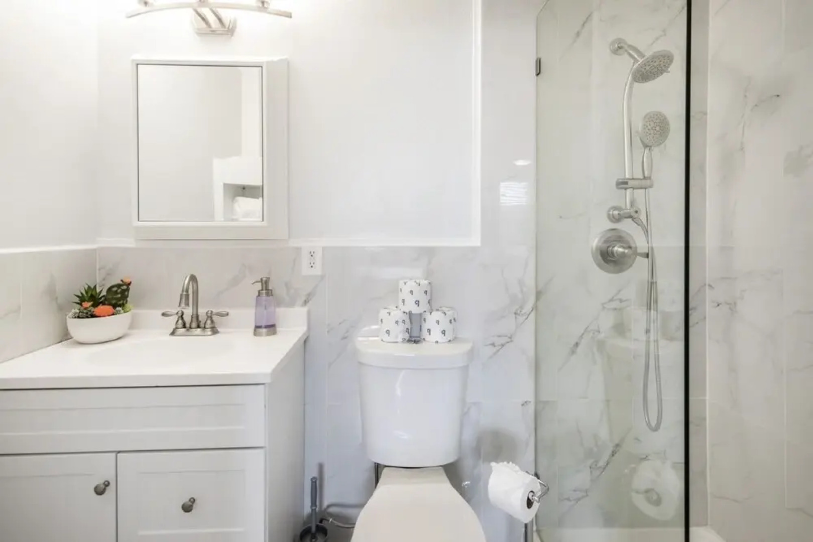 Amazing 4 Bd Las Vegas Home w/ Pool & Spa!