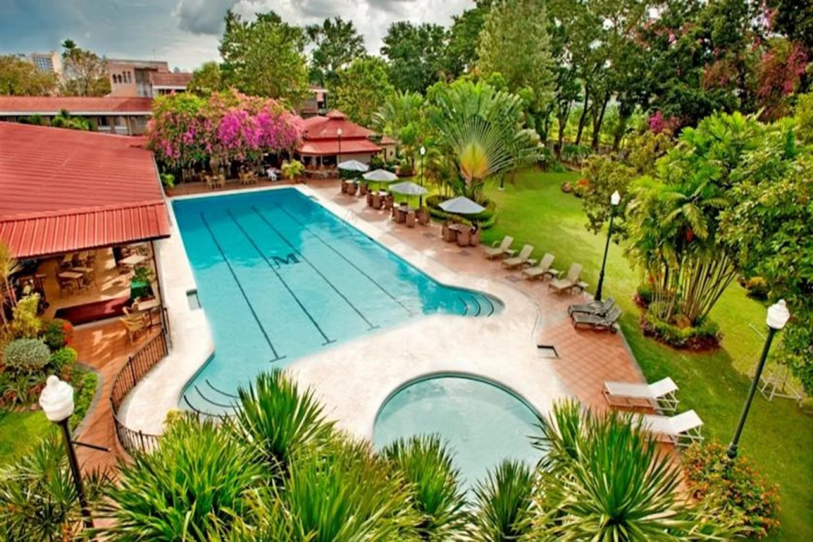 Montebello Villa Hotel