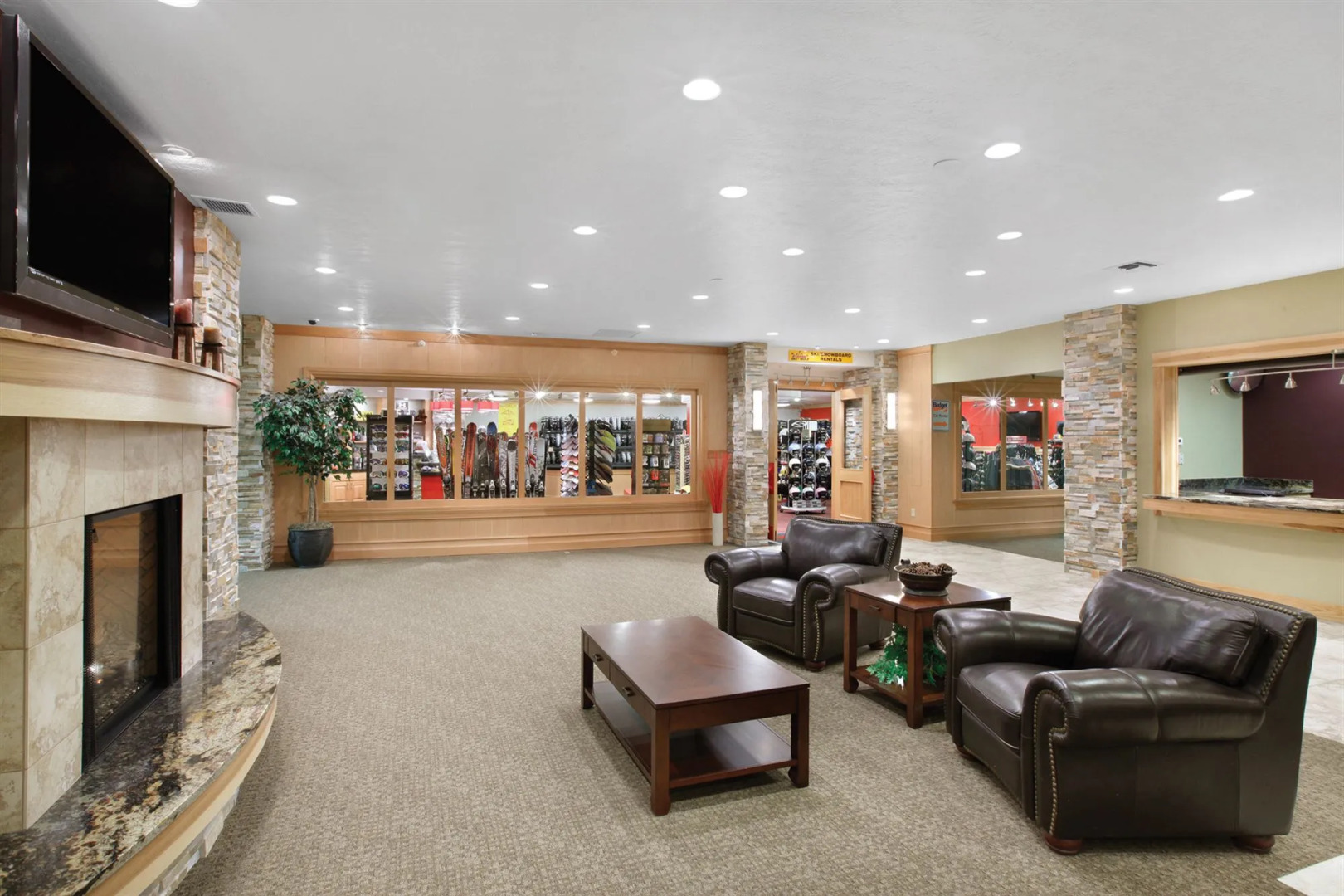 Shadow Ridge by All Seasons Resort Lodging