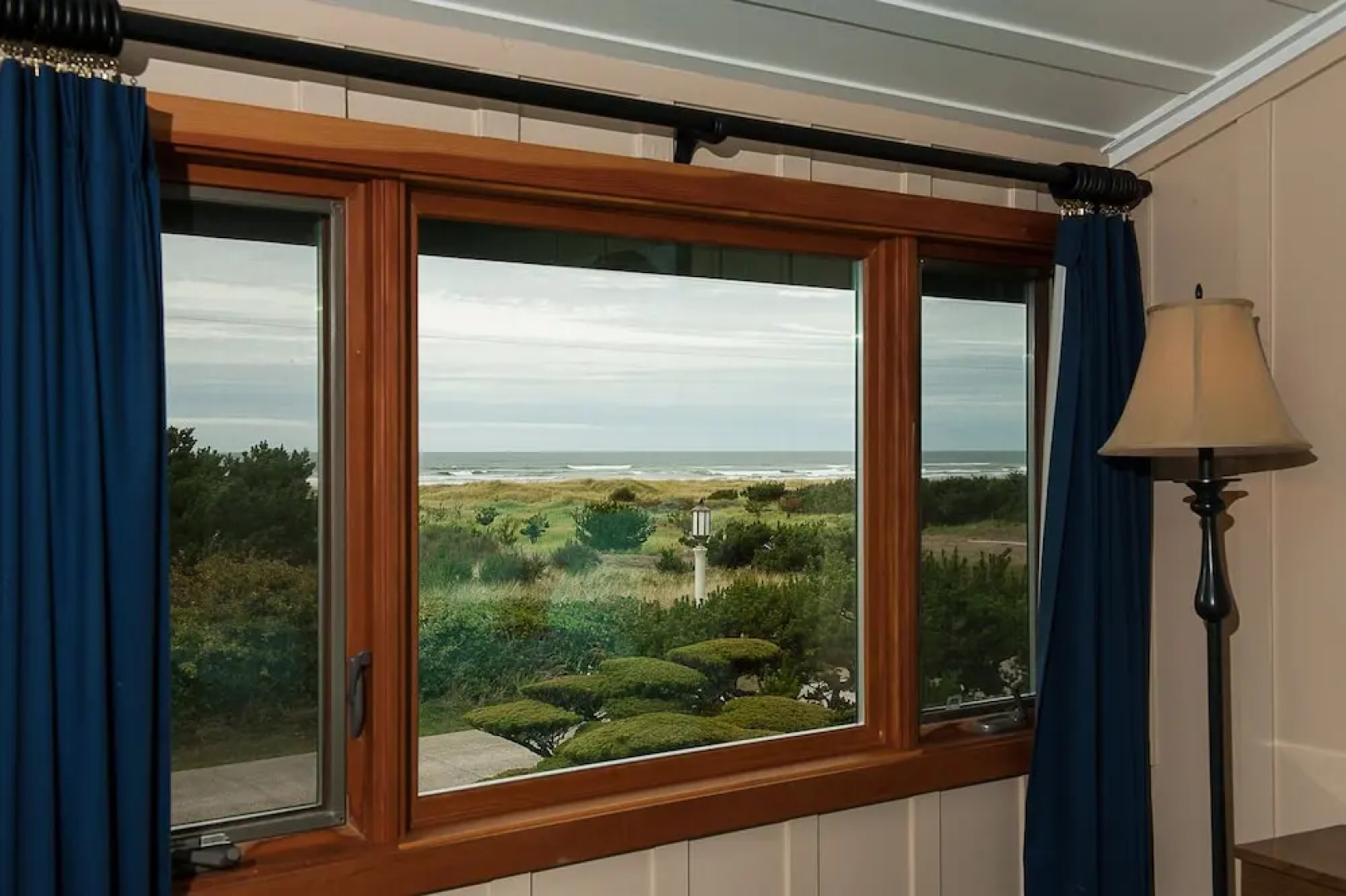 The Tides 4 Br home by RedAwning