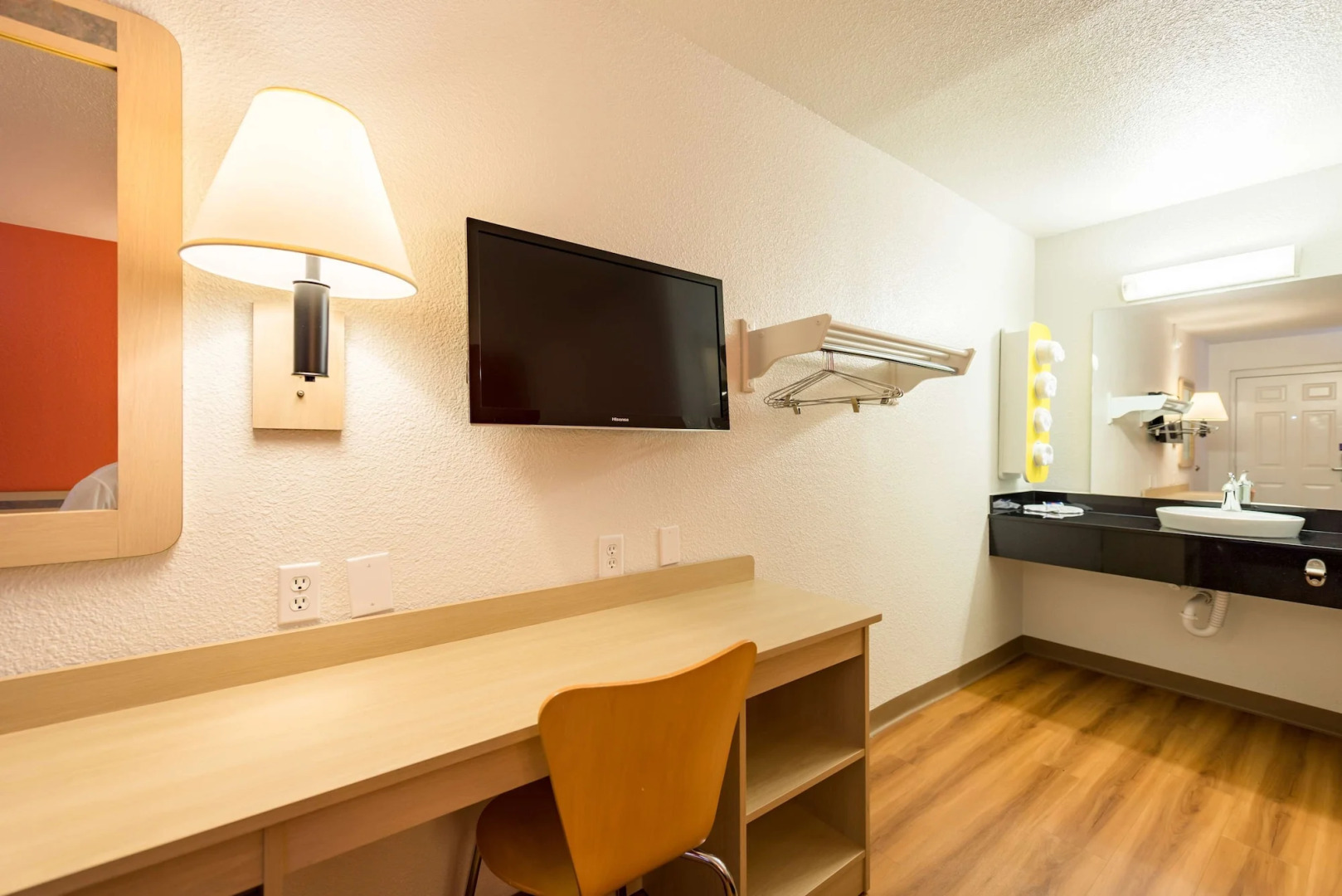 Motel 6 Reno - Virginia Plumb