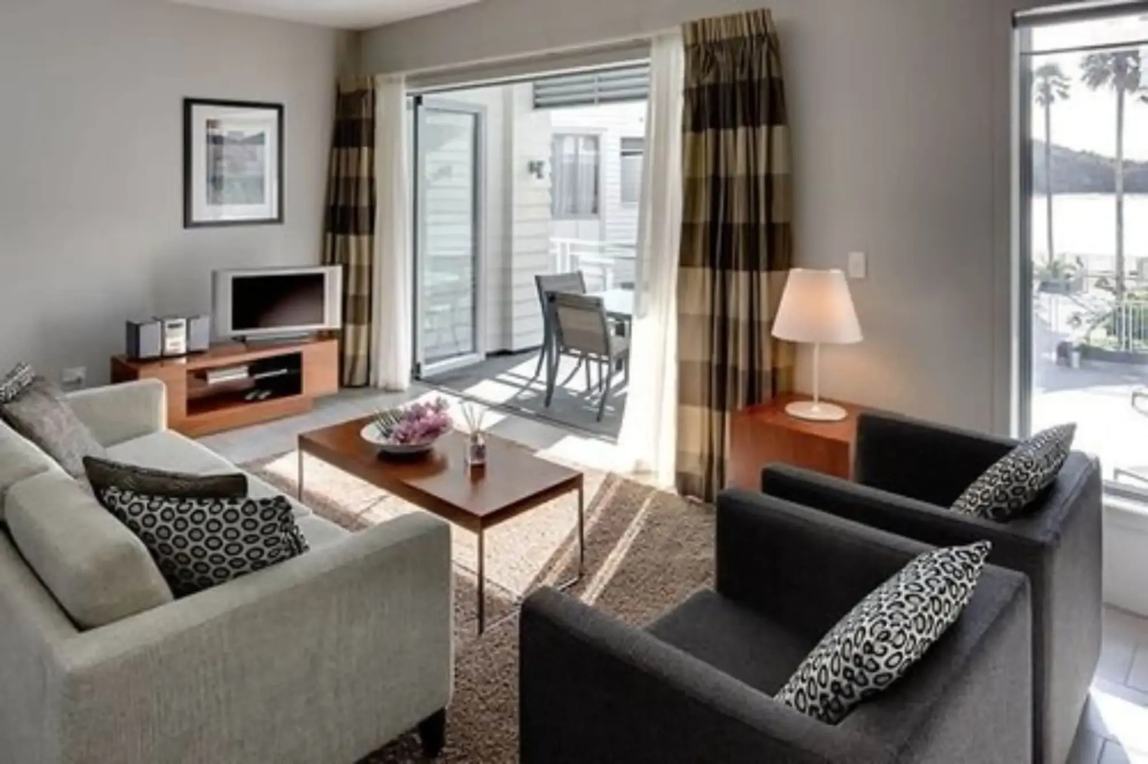 The Waterfront Suites - Heritage Boutique Collection