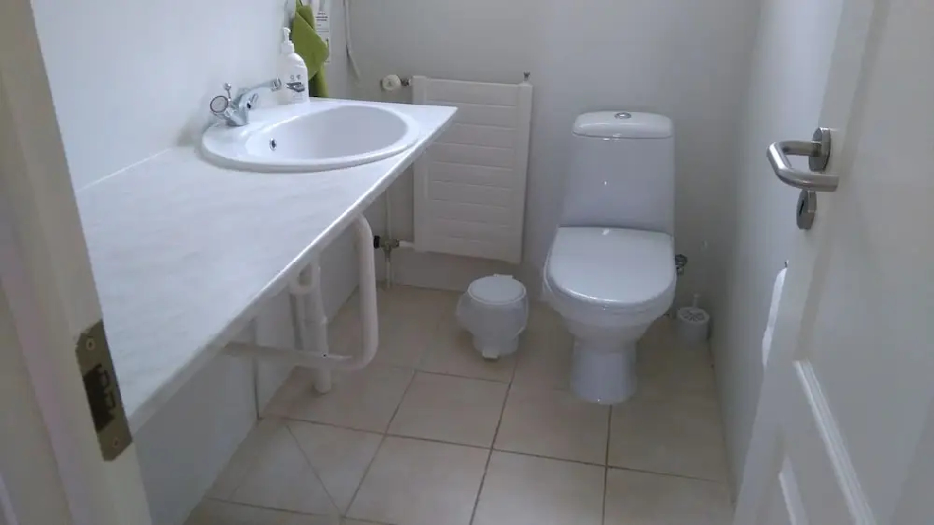 Brúnalaug Guesthouse Holiday Home