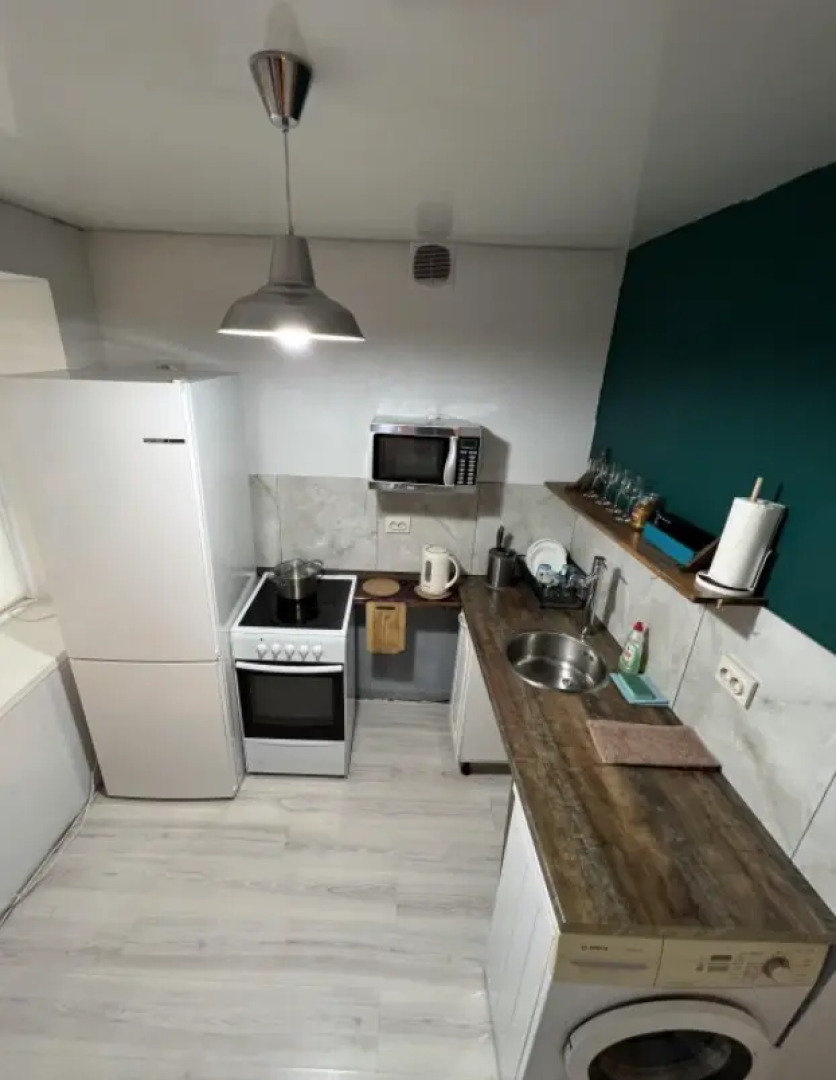 Апартаменты на улице Братьев Серебряковых 14