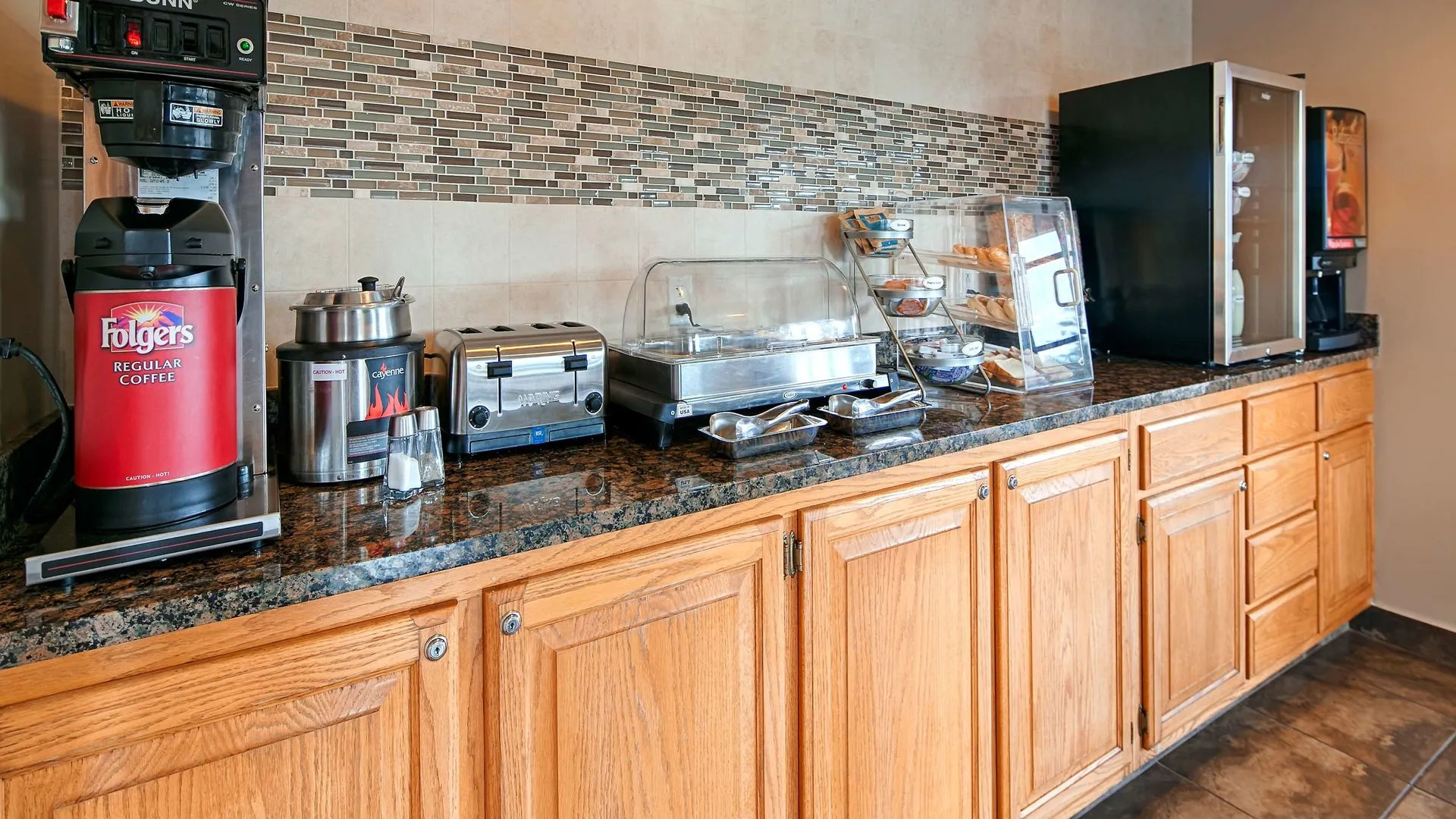 Best Western Flora Inn