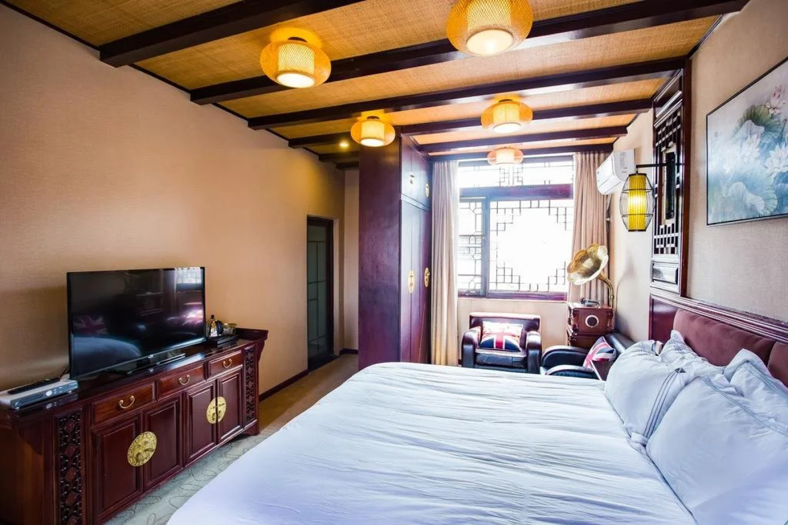 Tengchong Heshun Qishe Inn