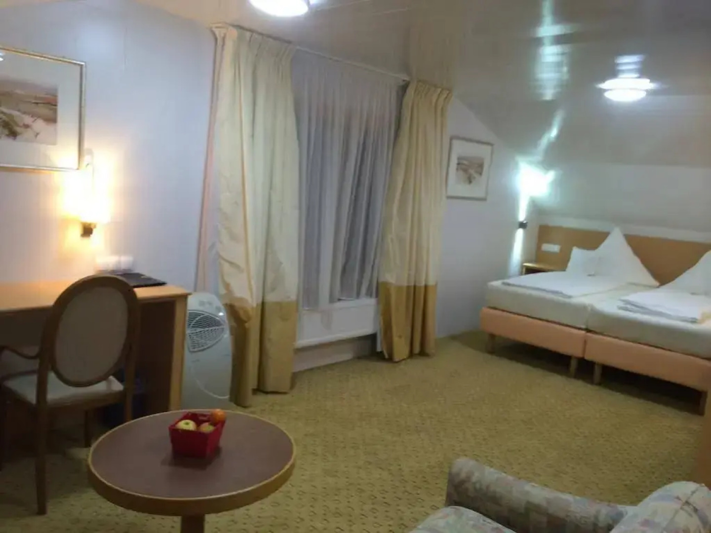 Hotel & Restaurant Bei Baki