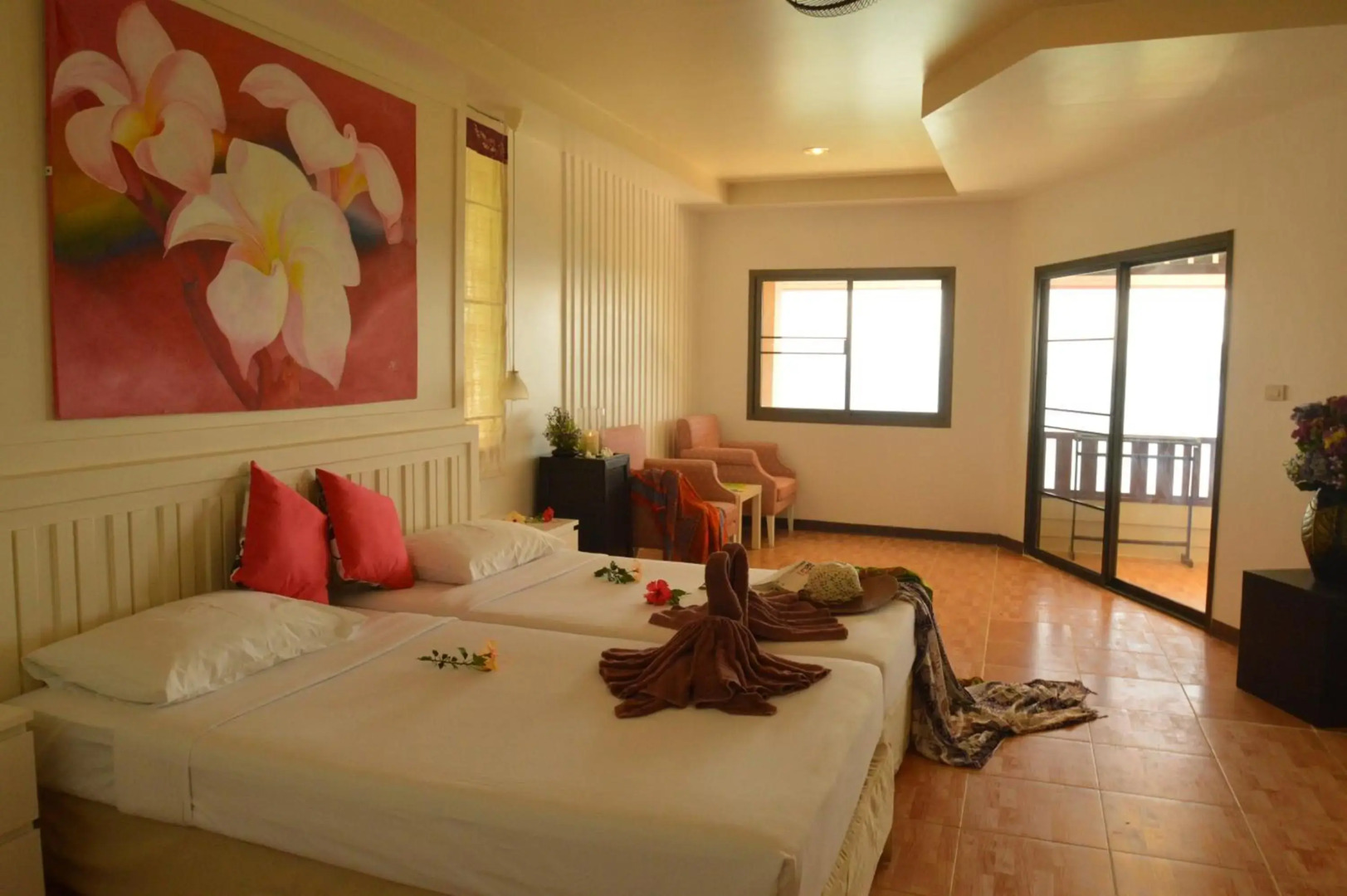 Koh Ngai Cliff Beach Resort