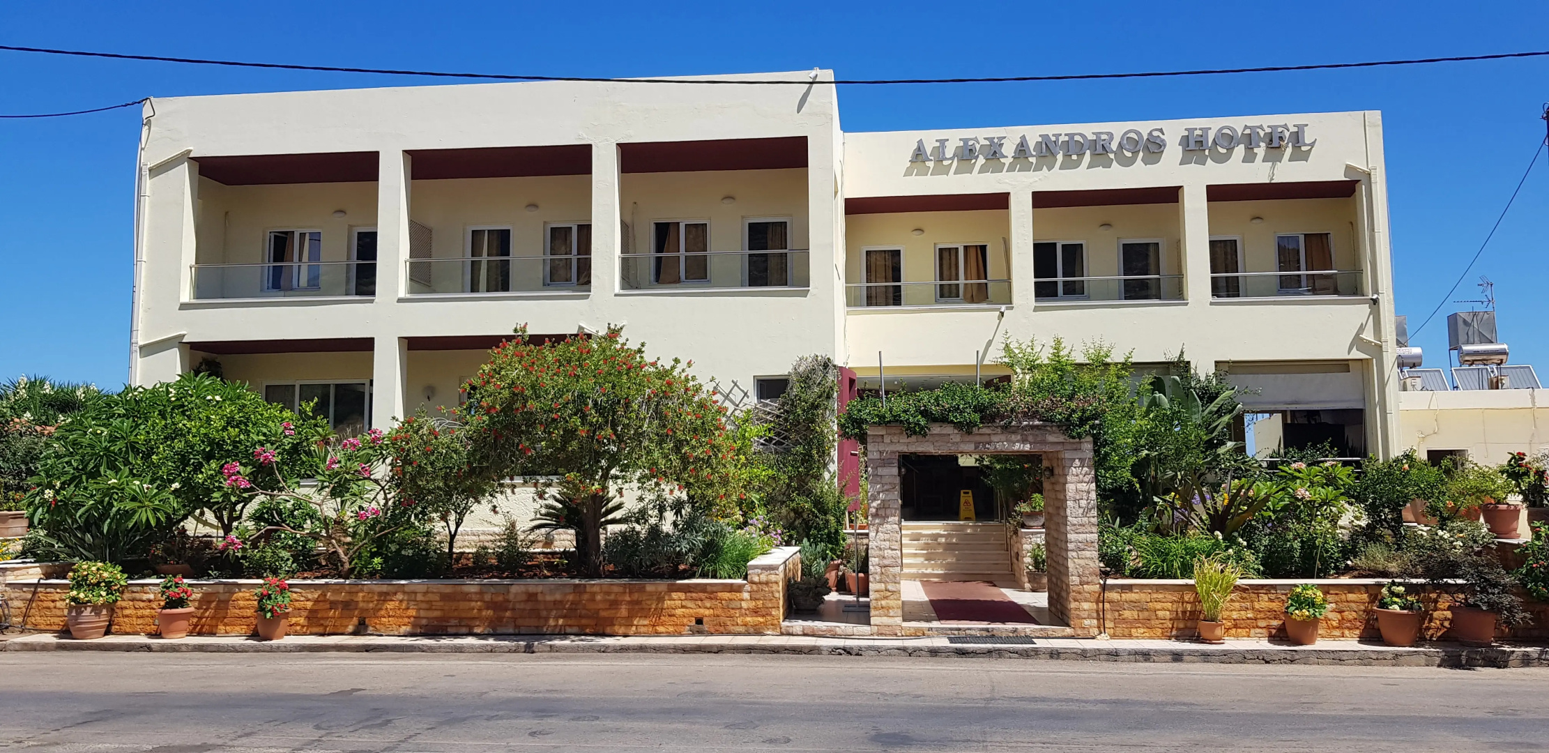 Alexandros Hotel