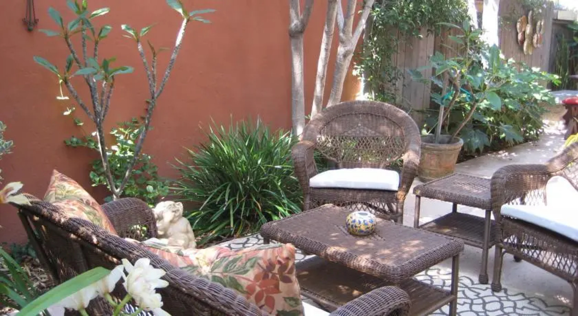 A Pied-A-Terre in Belmont Shore