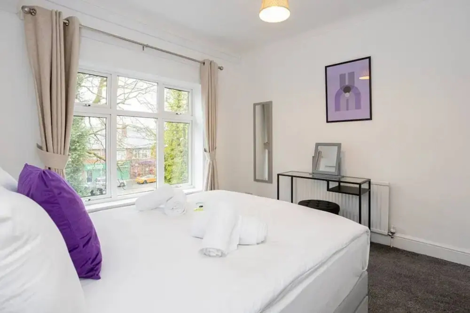 Spacious House With Parking Near Heaton Park