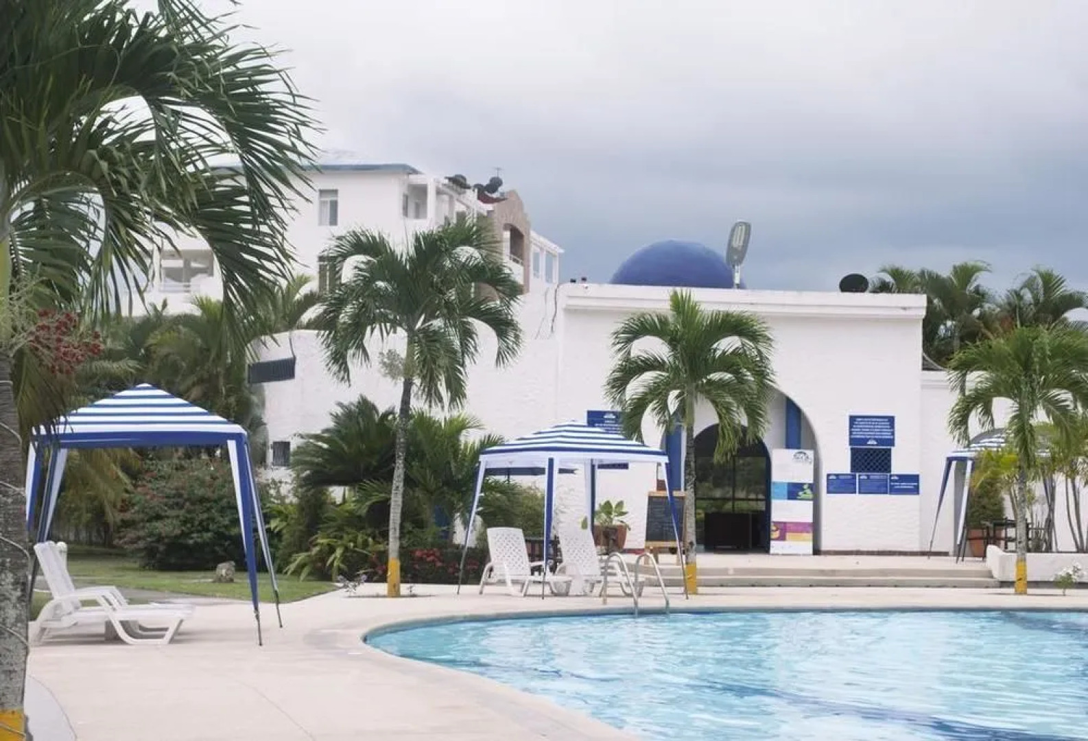 Green9 Hotel & Beach Resort Same