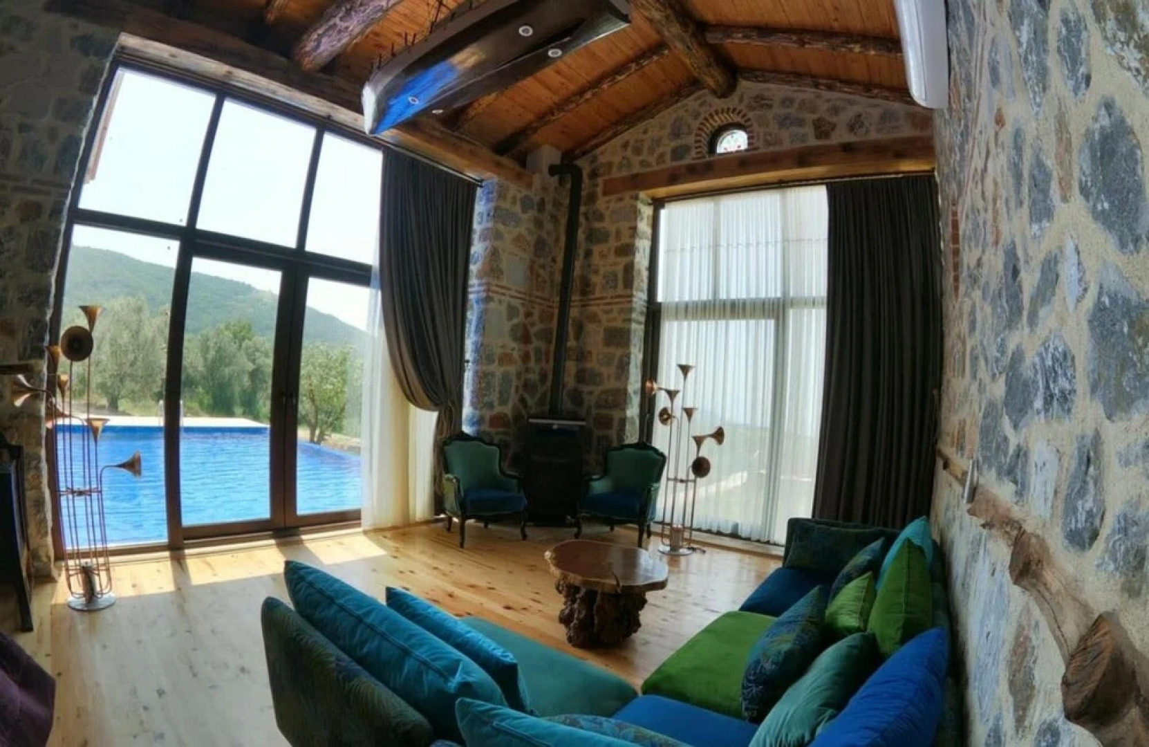 Magnificient Stone House With Private Pool and Jacuzzi in Iznik Bursa