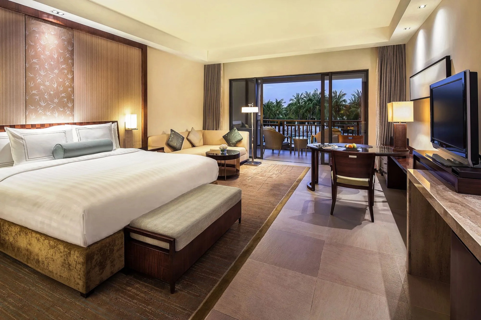 Отель The Ritz-Carlton Sanya Yalong Bay