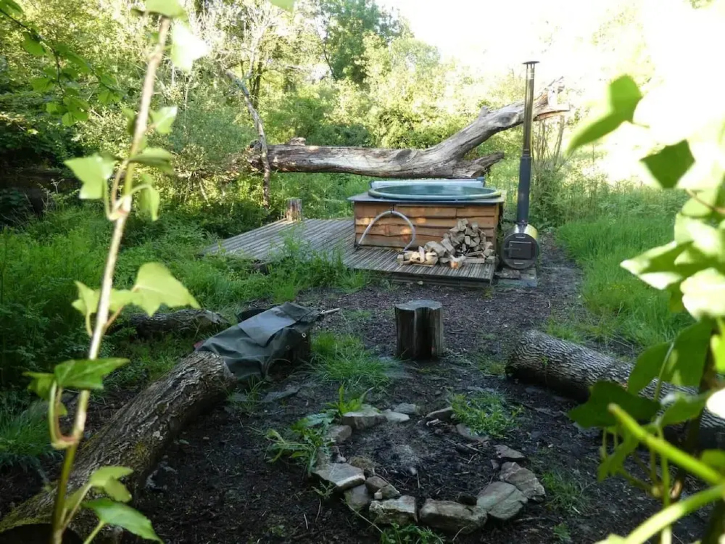 Roundhouse Yurt, Stunning Views, Totnes Dartmouth