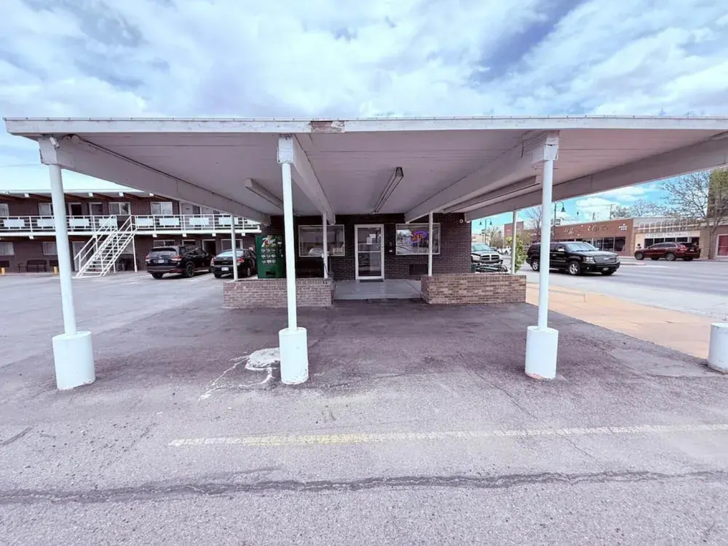 Tomahawk Motor Lodge By OYO Riverton US-26