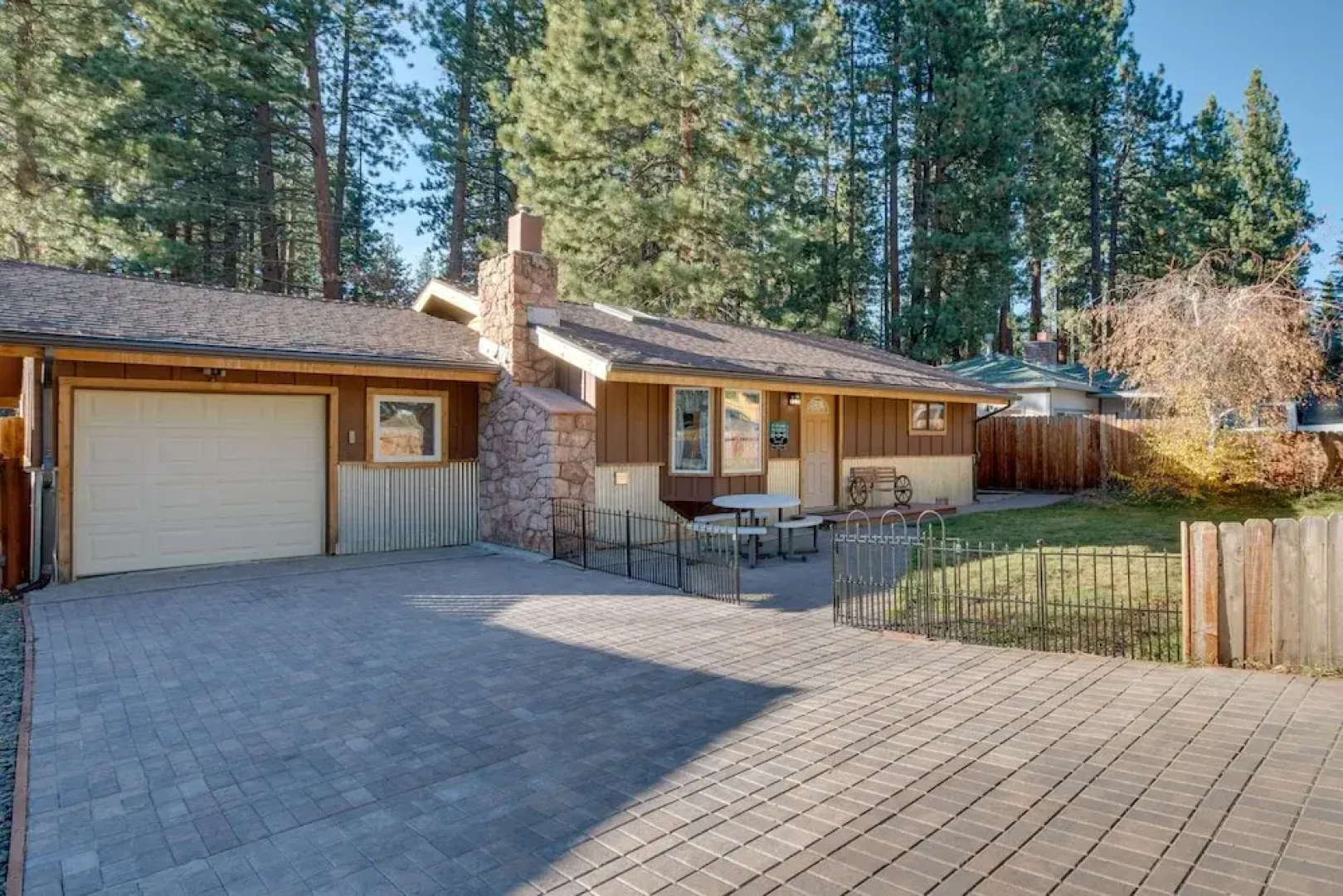 Tahoe Home 3 Mi to Heavenly Mountain Resort!