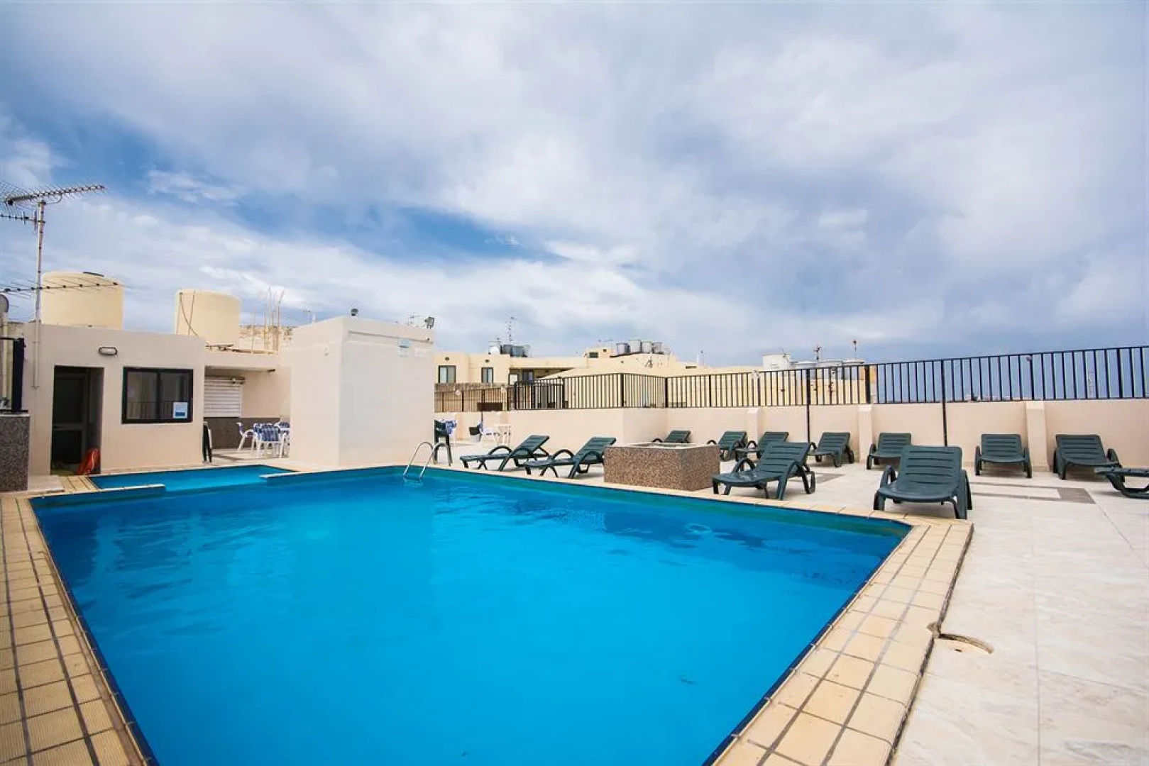 Damiani Apartments