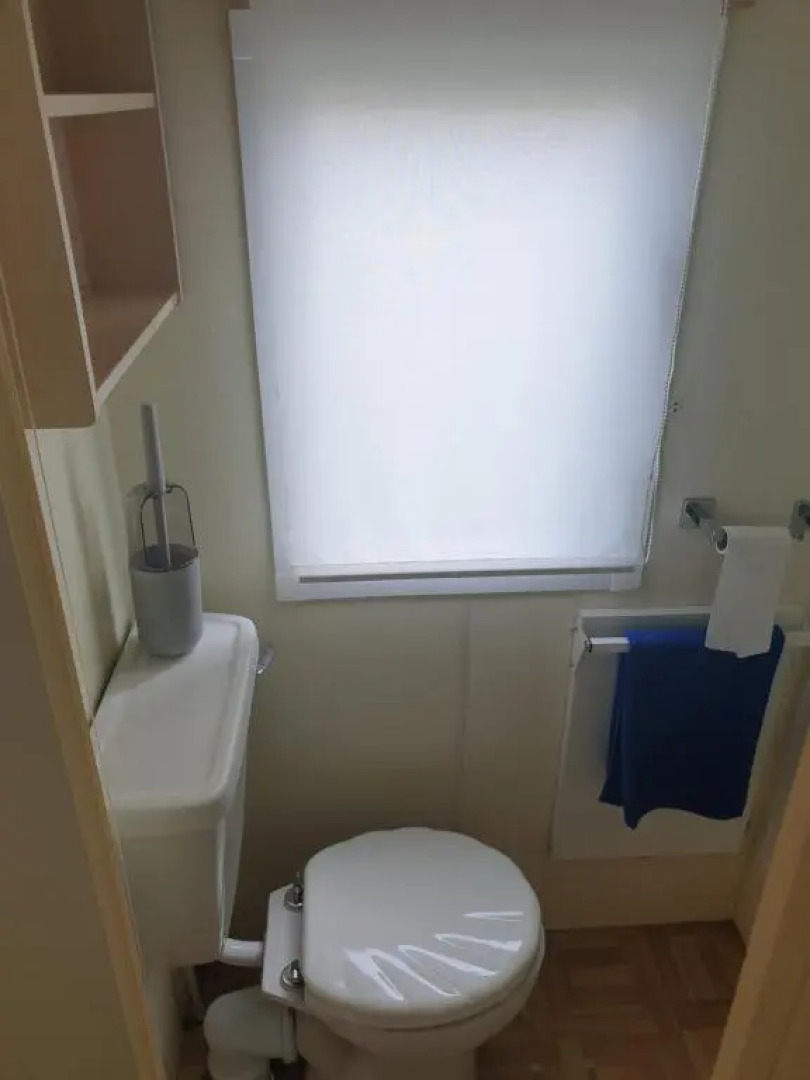 4 BERTH CARAVAN SILVER BEACH INGOLDMELLS number 90