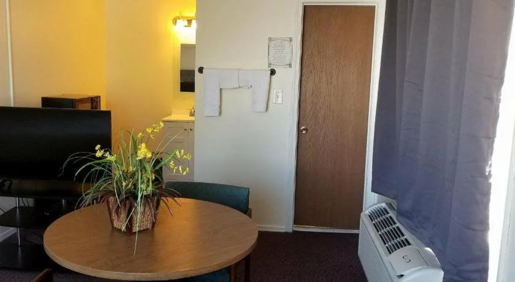 Hampton Harbor Motel
