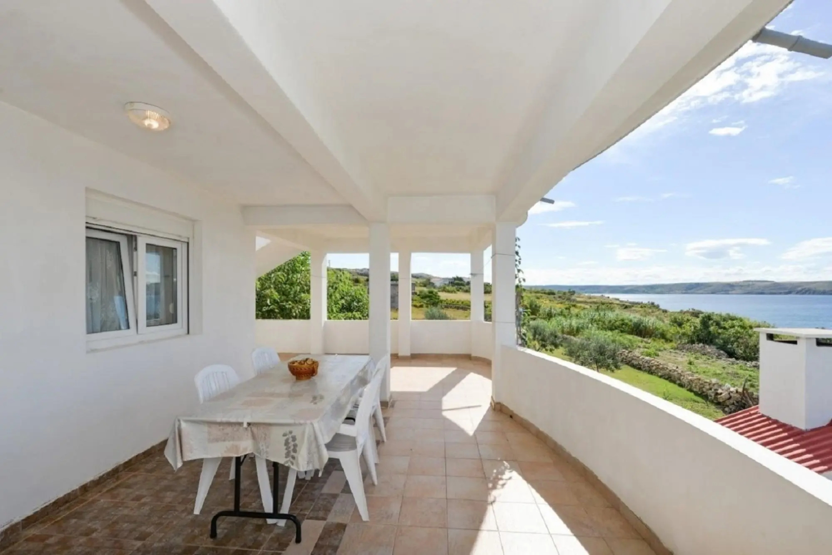 Edi - Amazing Location by the sea - A3