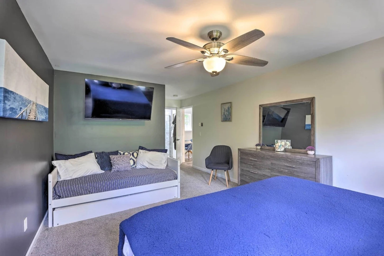 Near Tobyhanna State Park: Home w/ Hot Tub!