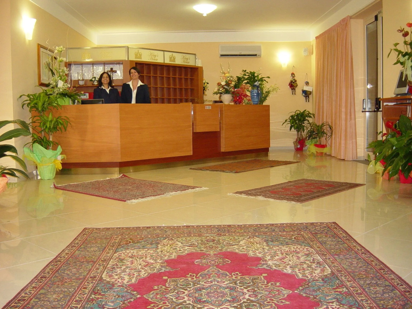 King's House Hotel Resort