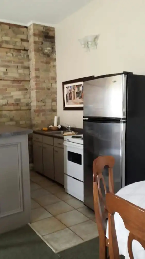 St. Vincent Row Suites