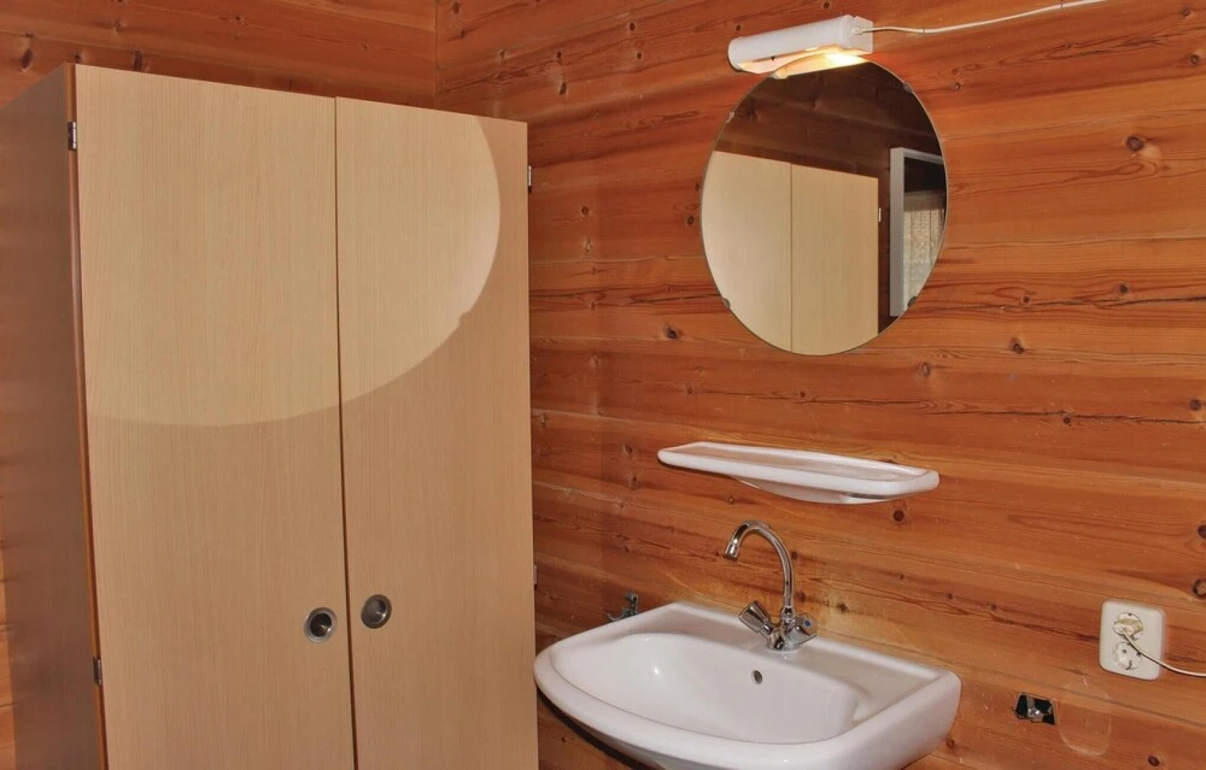 Amazing Home in Hulshorst With 3 Bedrooms and Wifi