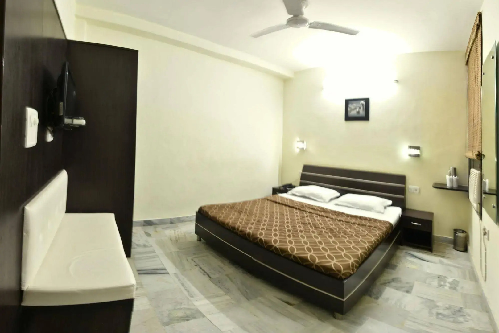 Hotel Akaal Residency