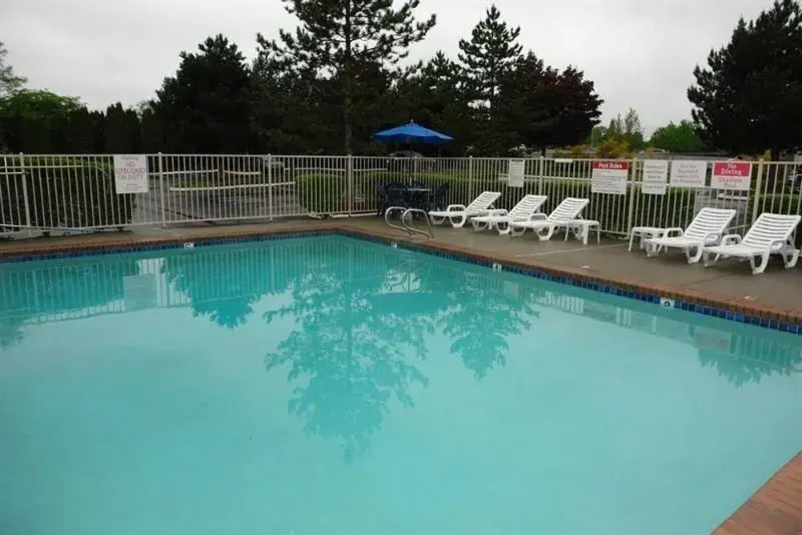 Motel 6 North Kirkland