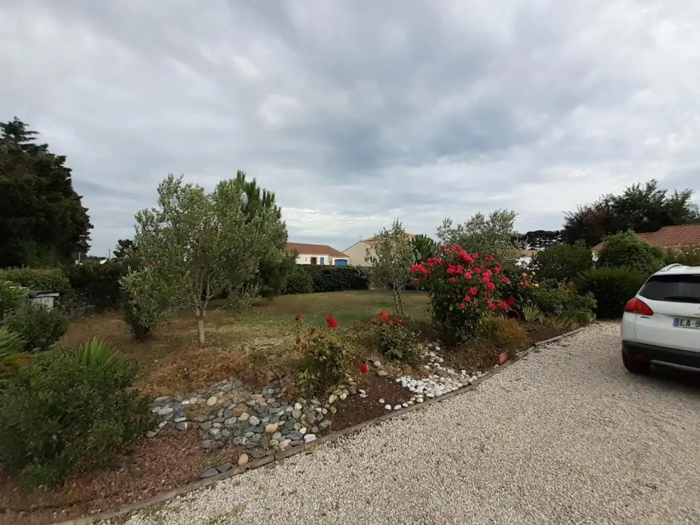 studio lumineux dans la coulée verte à Saint gilles croix de vie
