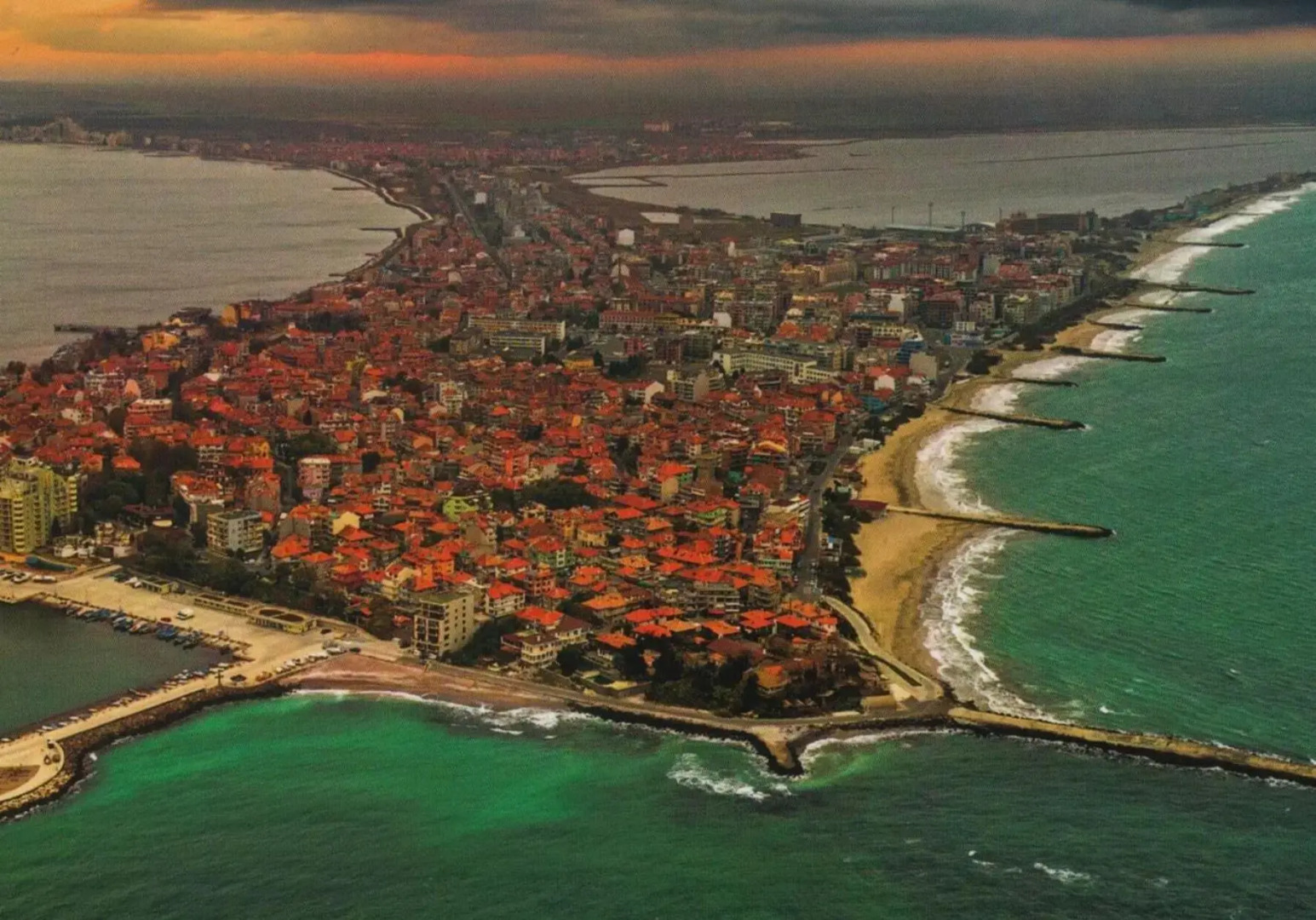 Felicita Aivazovski Park Ap H28