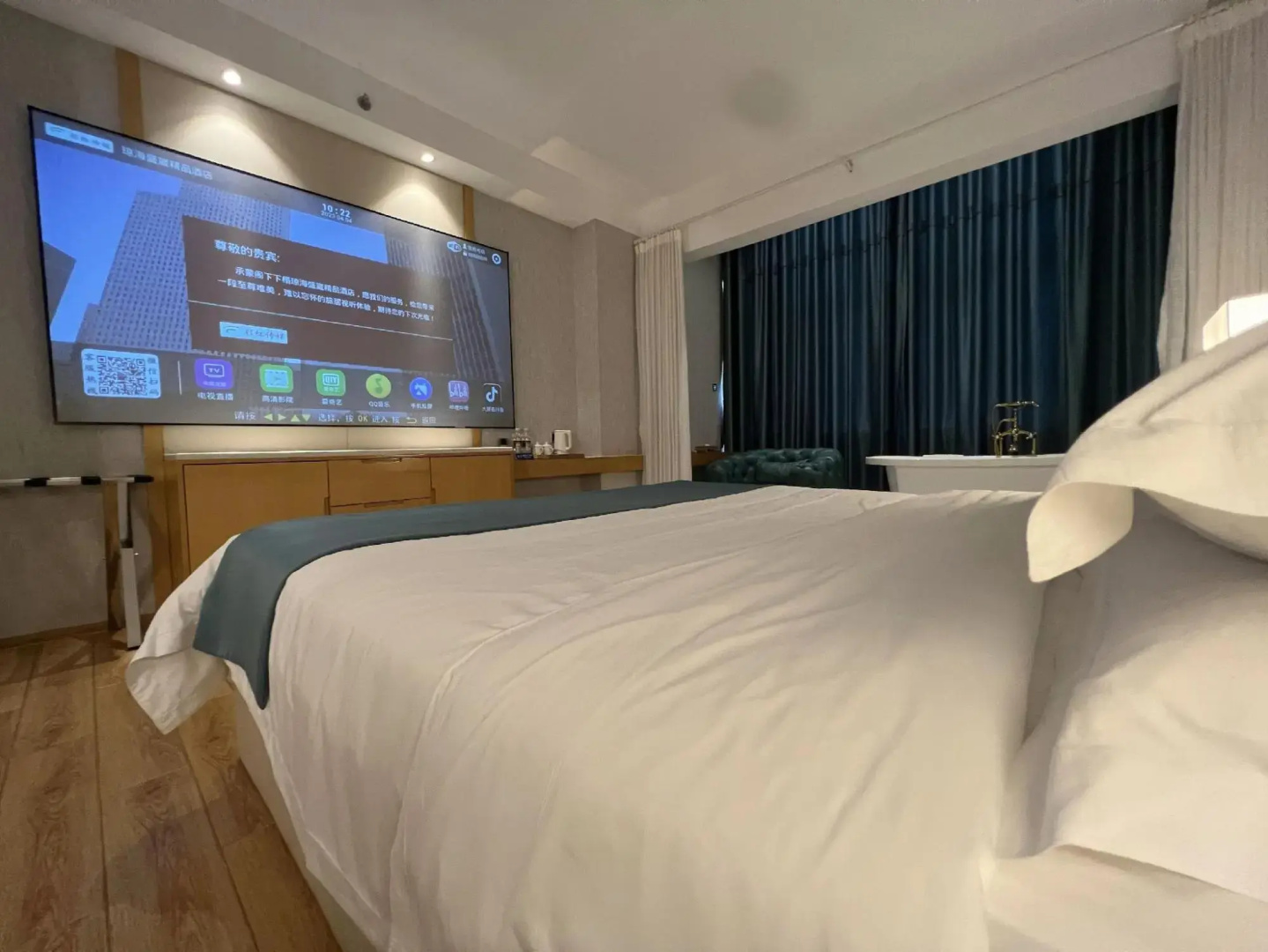 Qionghai Shengwei Hotel (Yinhai Road Branch)