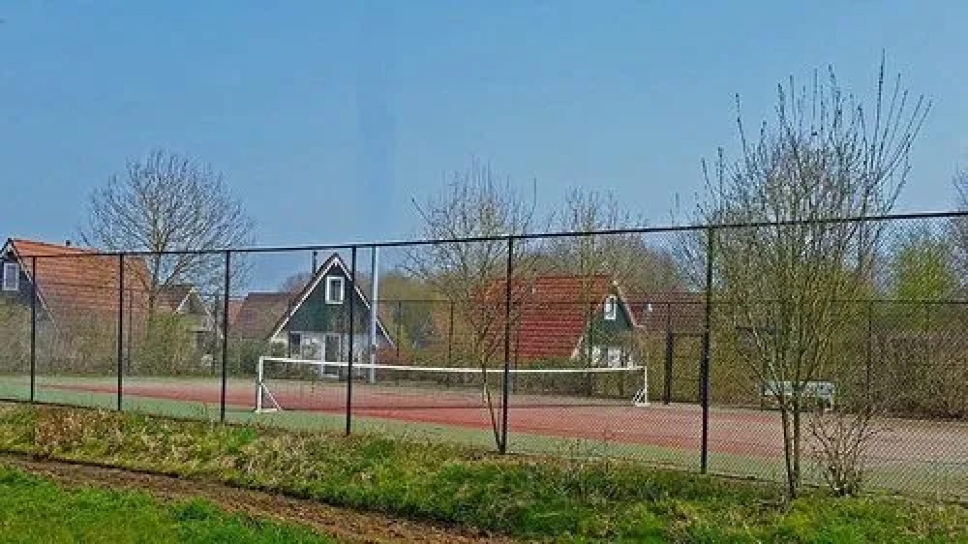 T Hooge Holt