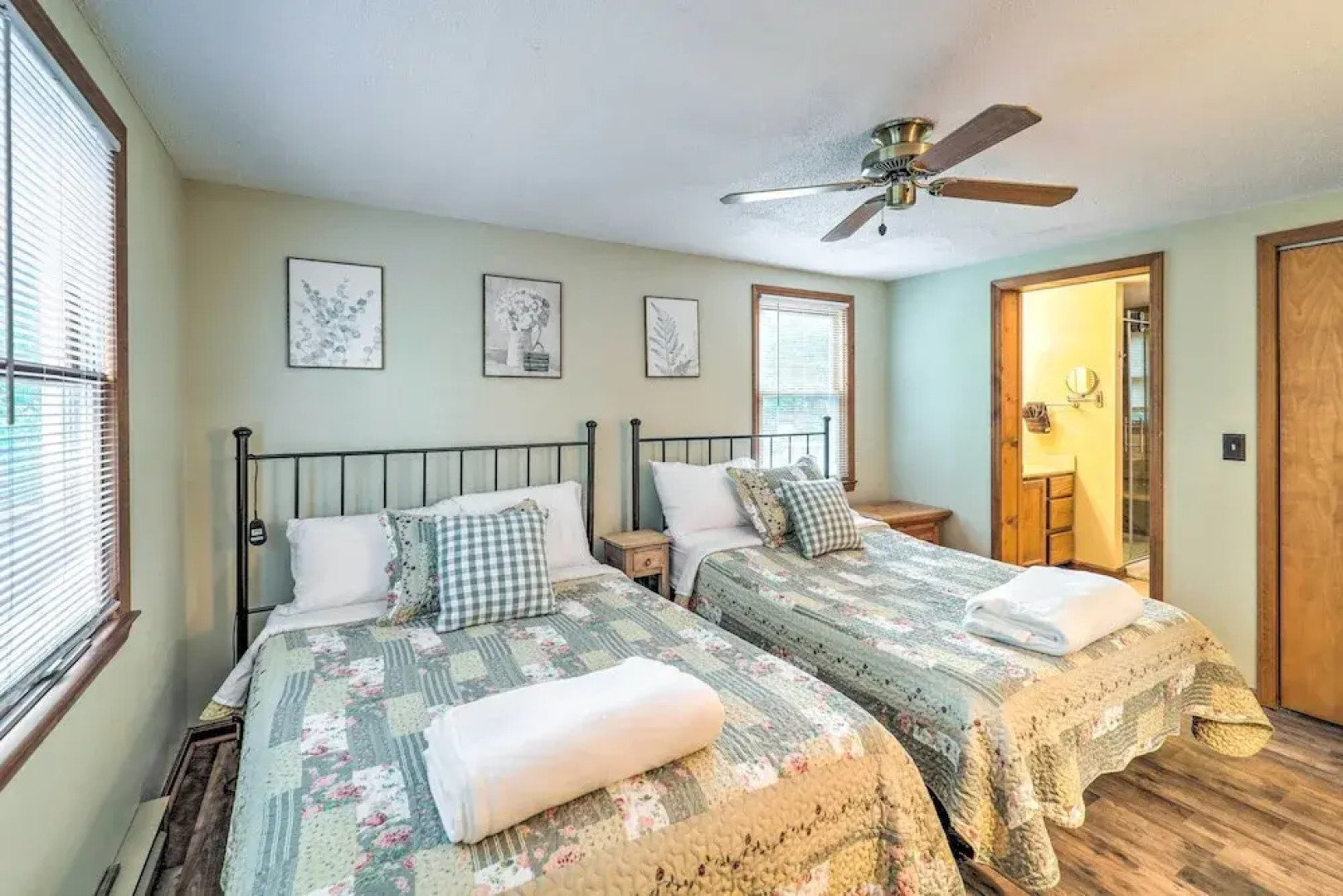 Peaceful Newland Family Cottage w/ 2 Decks!