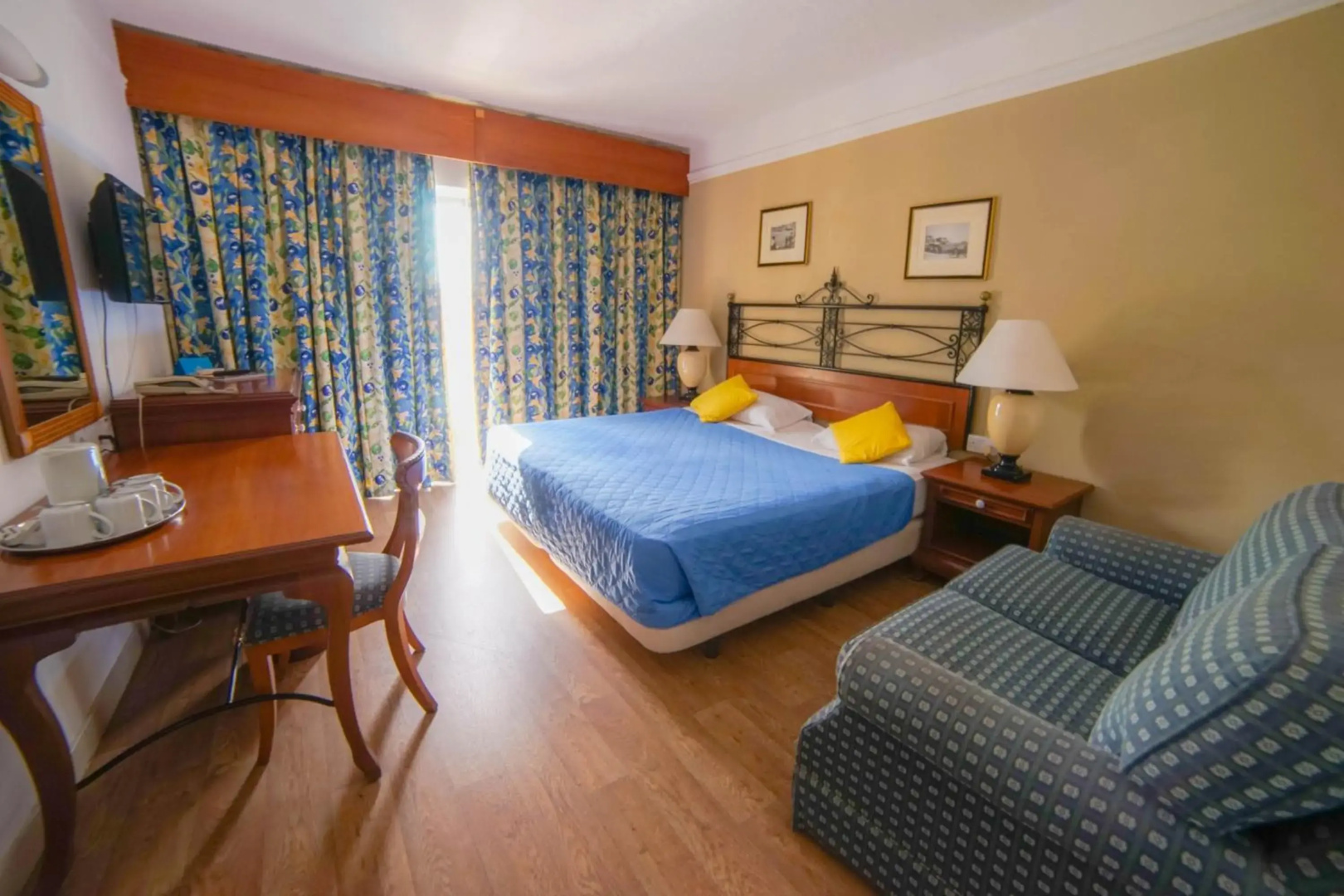 Topaz Hotel