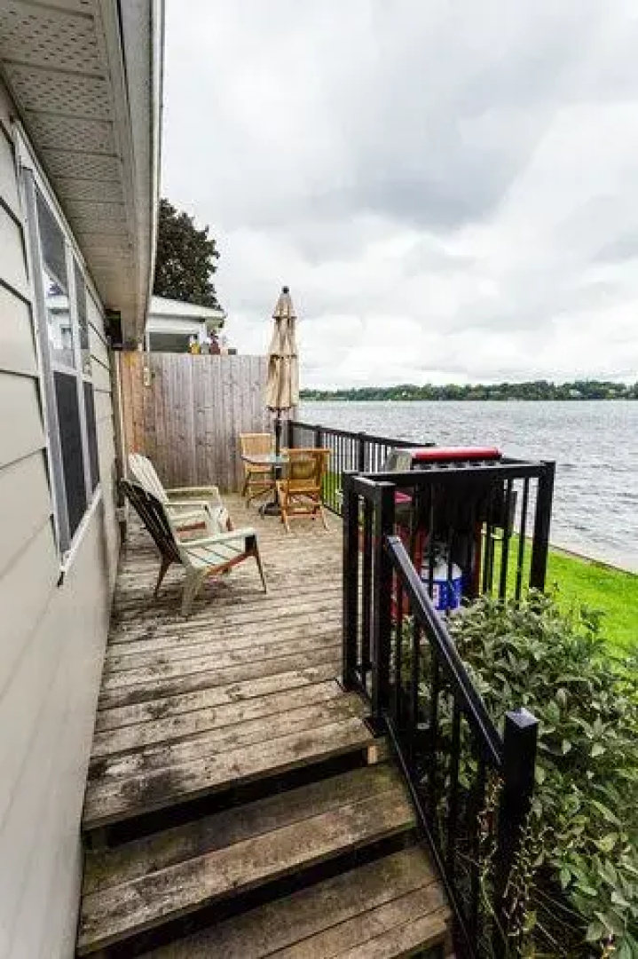 Shorehill Cottages on the Water