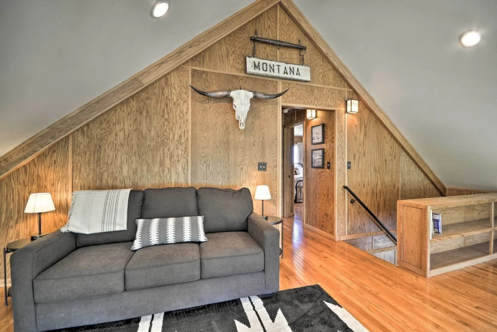 The Front Porch 20-acre Country Home w/ Mtn View