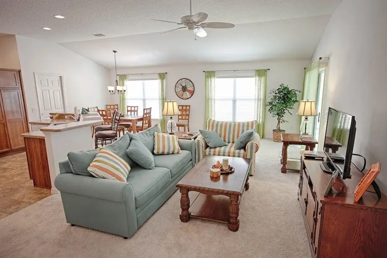 Waterbury Place Home 3 Bedroom by The VIR Group