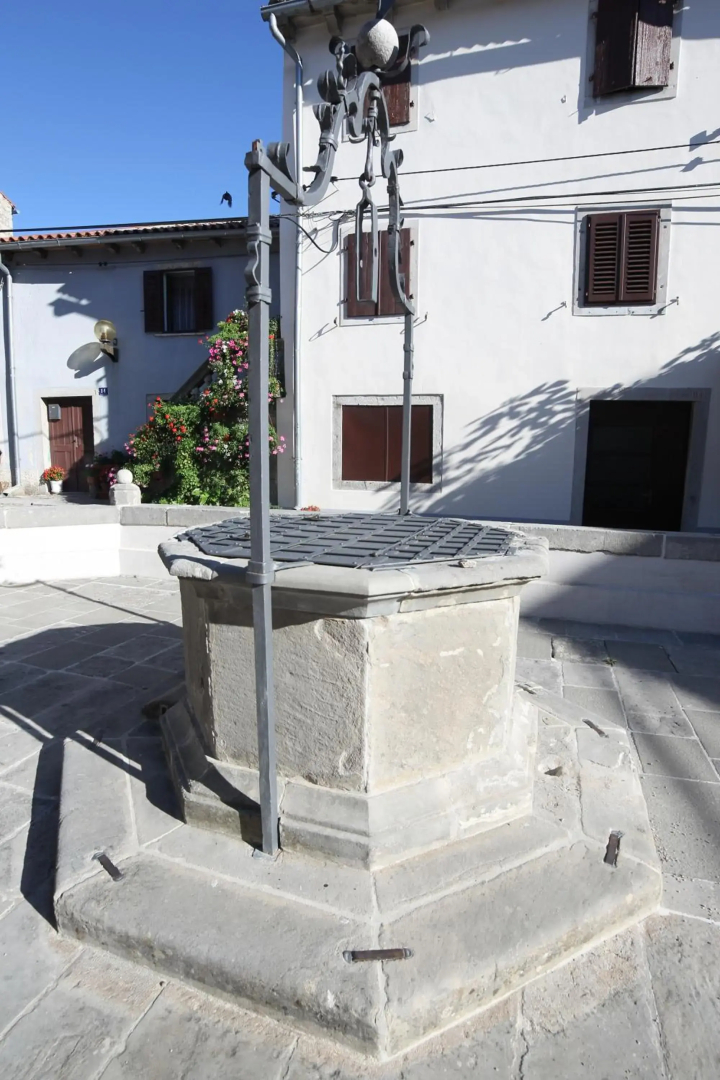 Vela Vrata Hotel