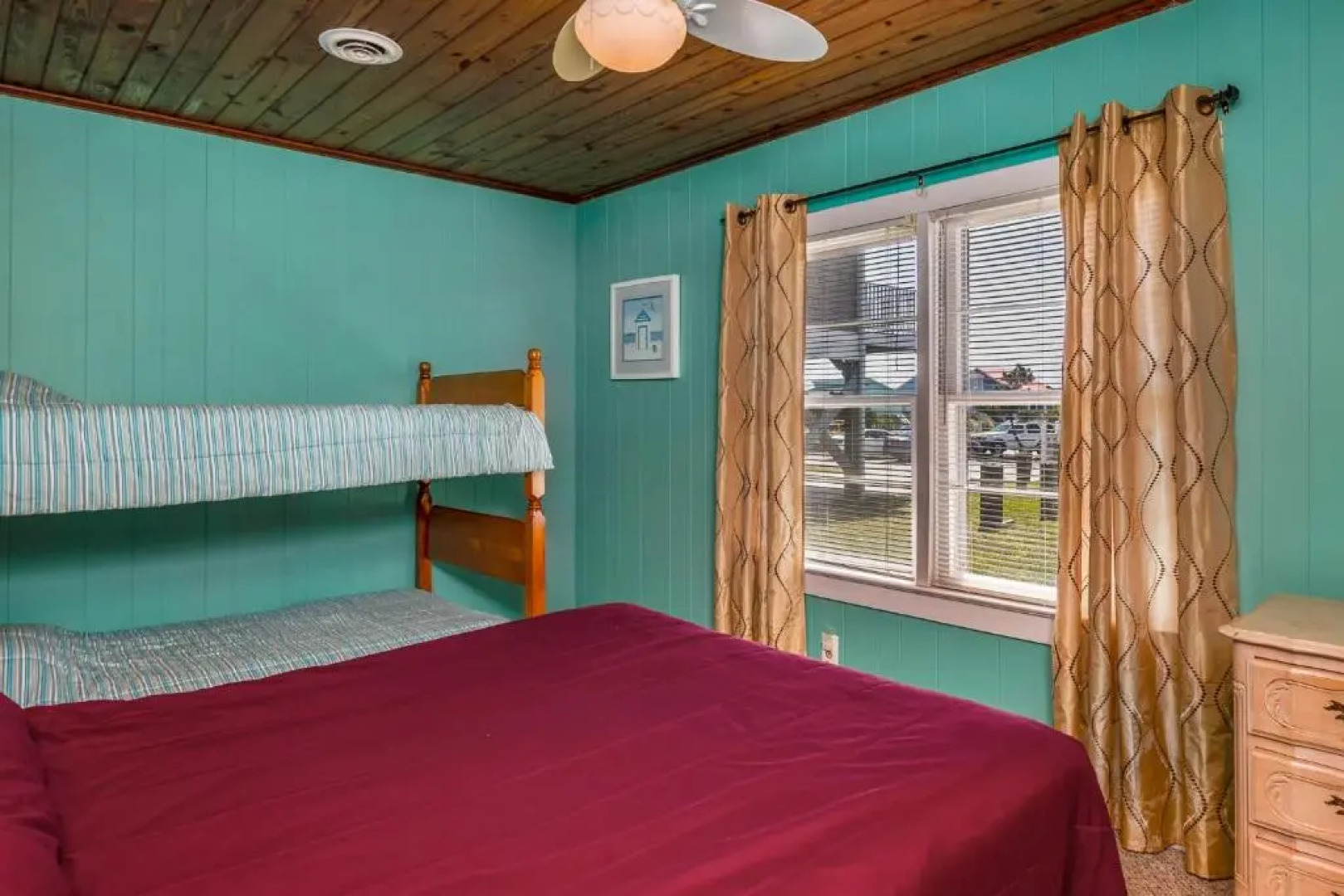 Papas Place by Oak Island Accommodations