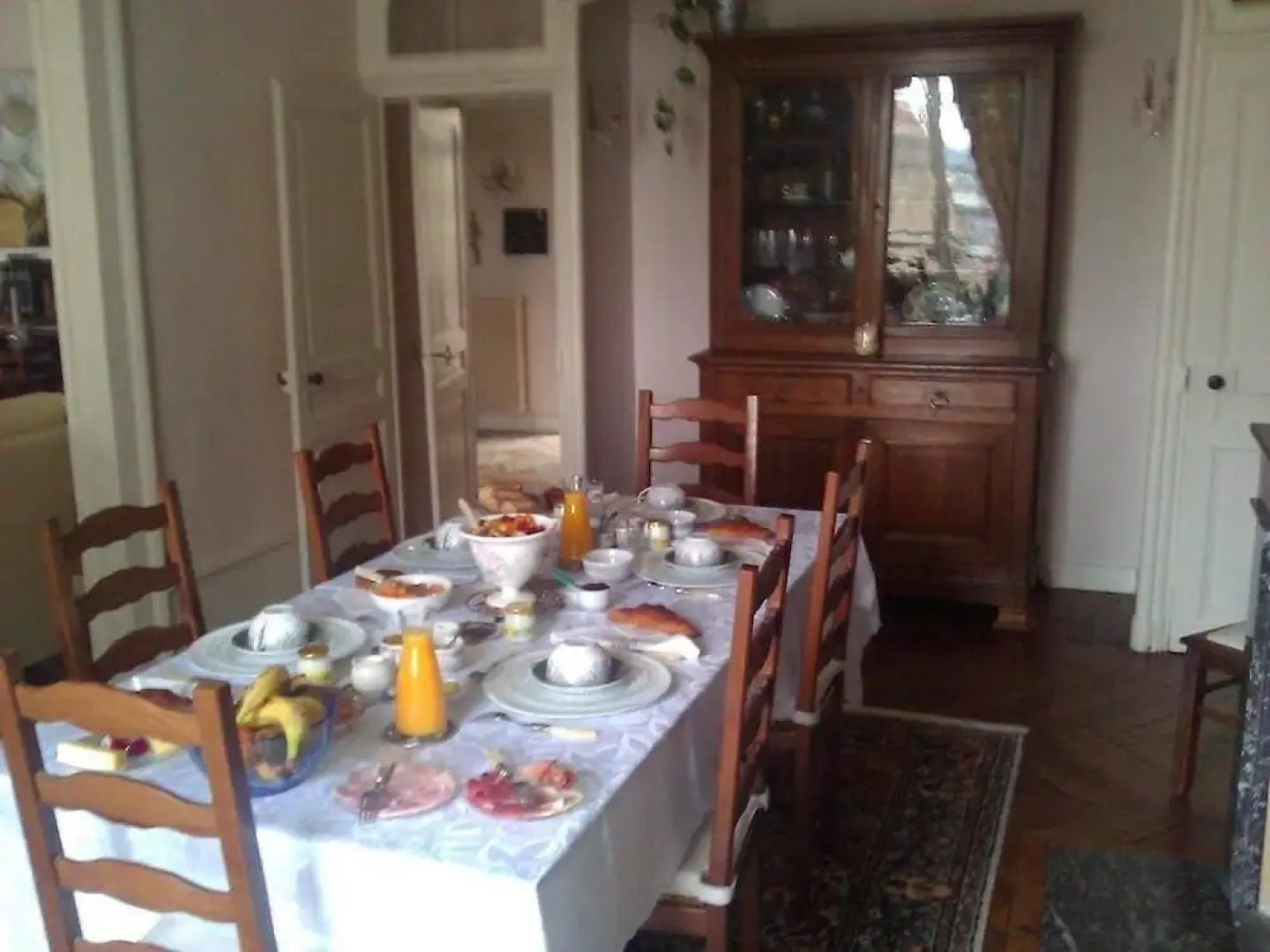 Au 16 Place Saint Louis