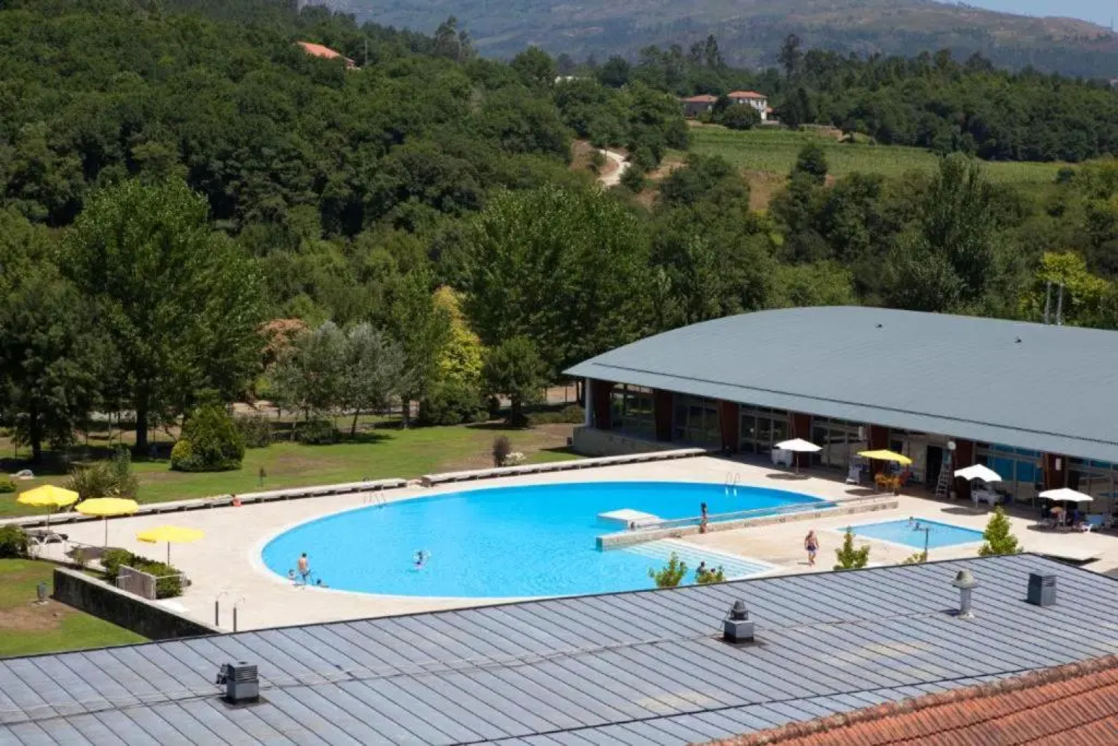One bedroom appartement at Ponte da Barca 100 m away from the beach with city view shared pool and furnished terrace