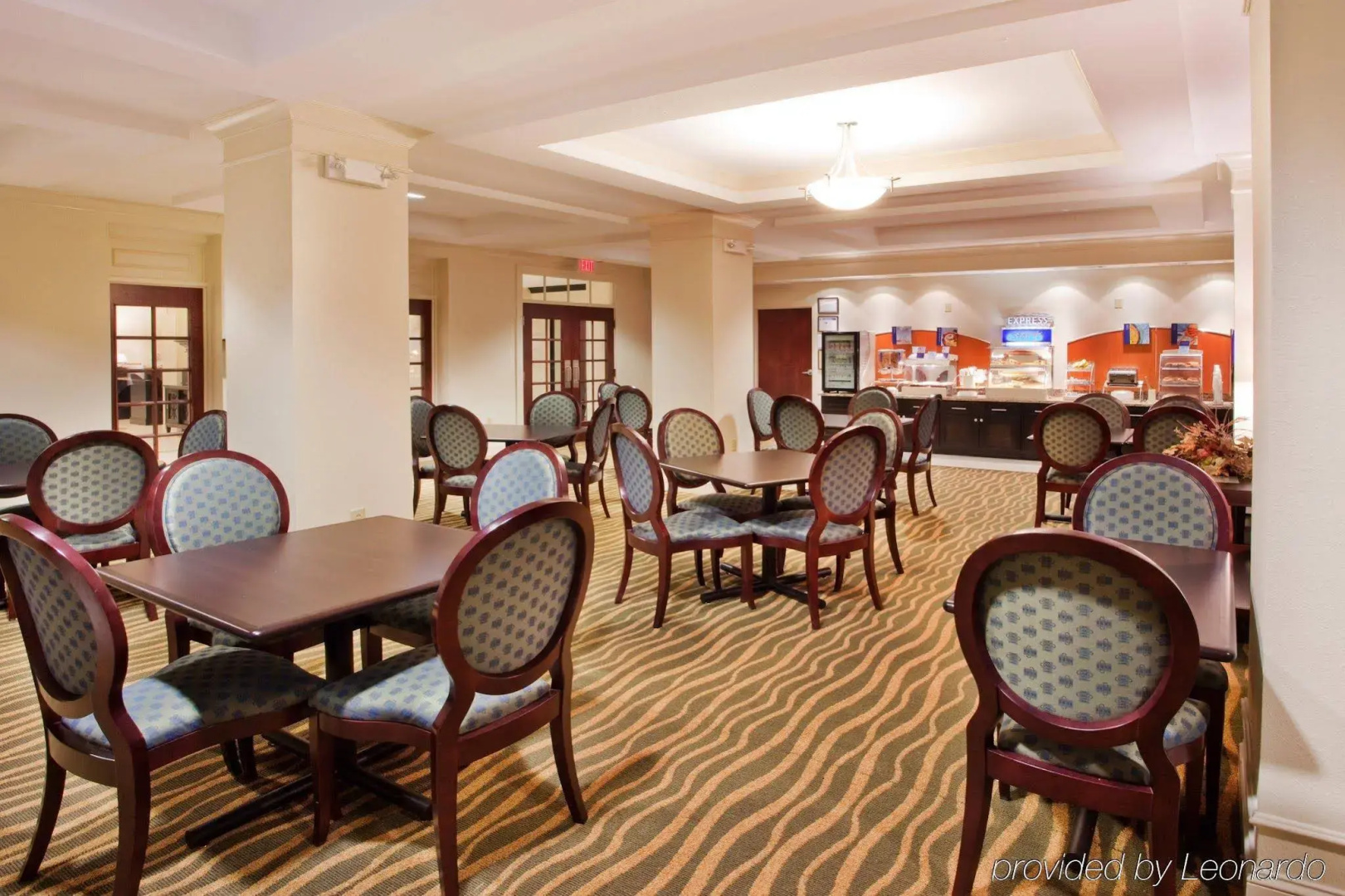 Holiday Inn Express and Suites Savannah - Midtown by IHG