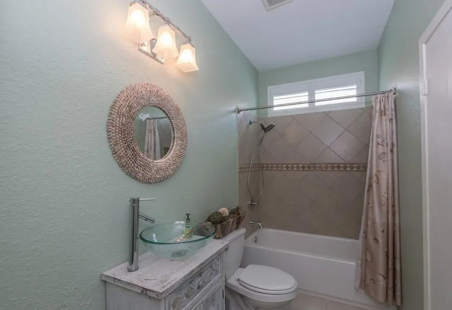 Tropical Oasis In Beautiful Galveston-tiki Island 3 Bedroom Home by Redawning