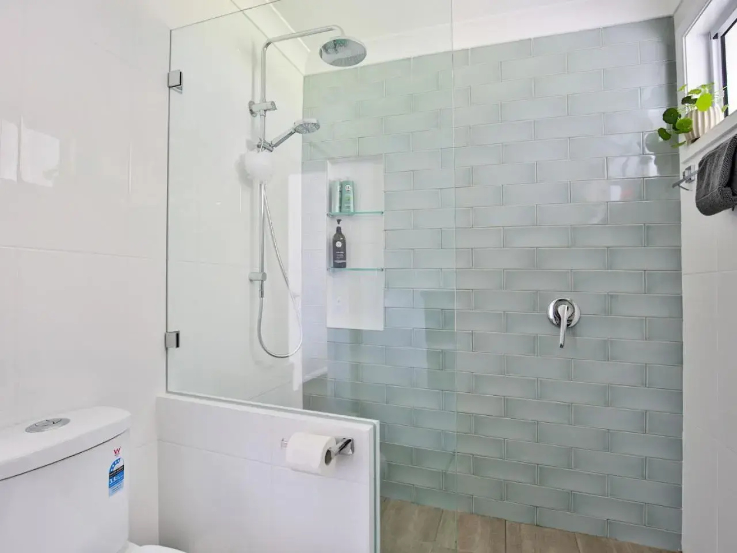 Periwinkle I Pet Friendly I 2 Mins Walk to Beach