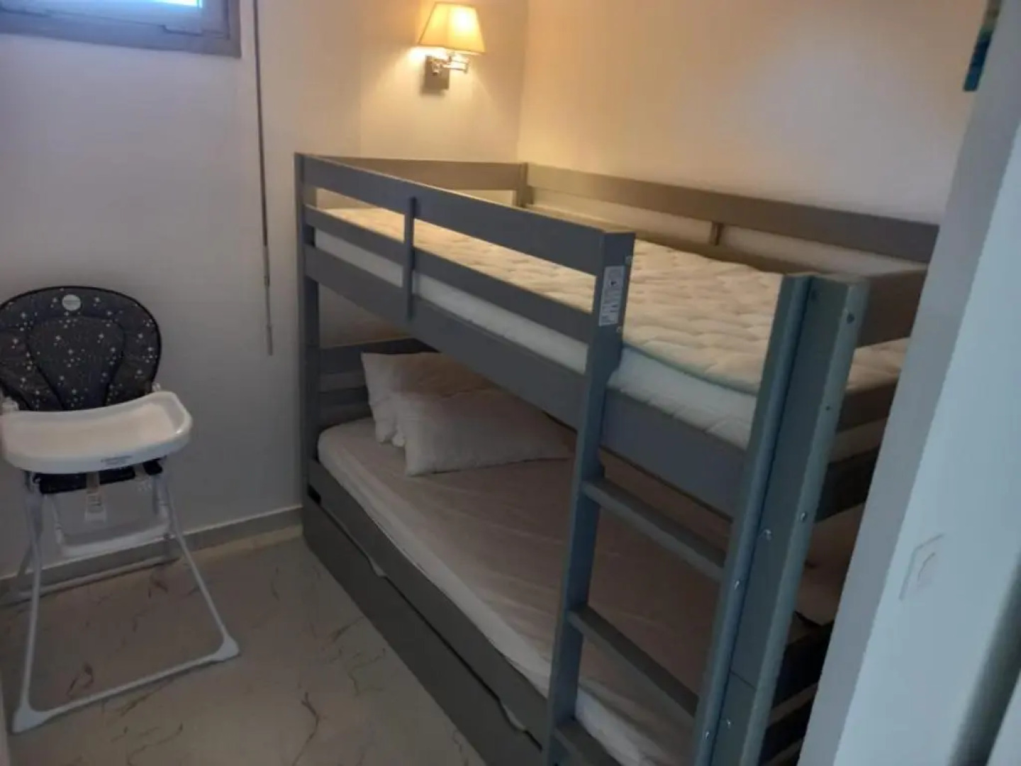 T3 A/C Côte d'Azur, Piscine, Plage à 350m, WIFI