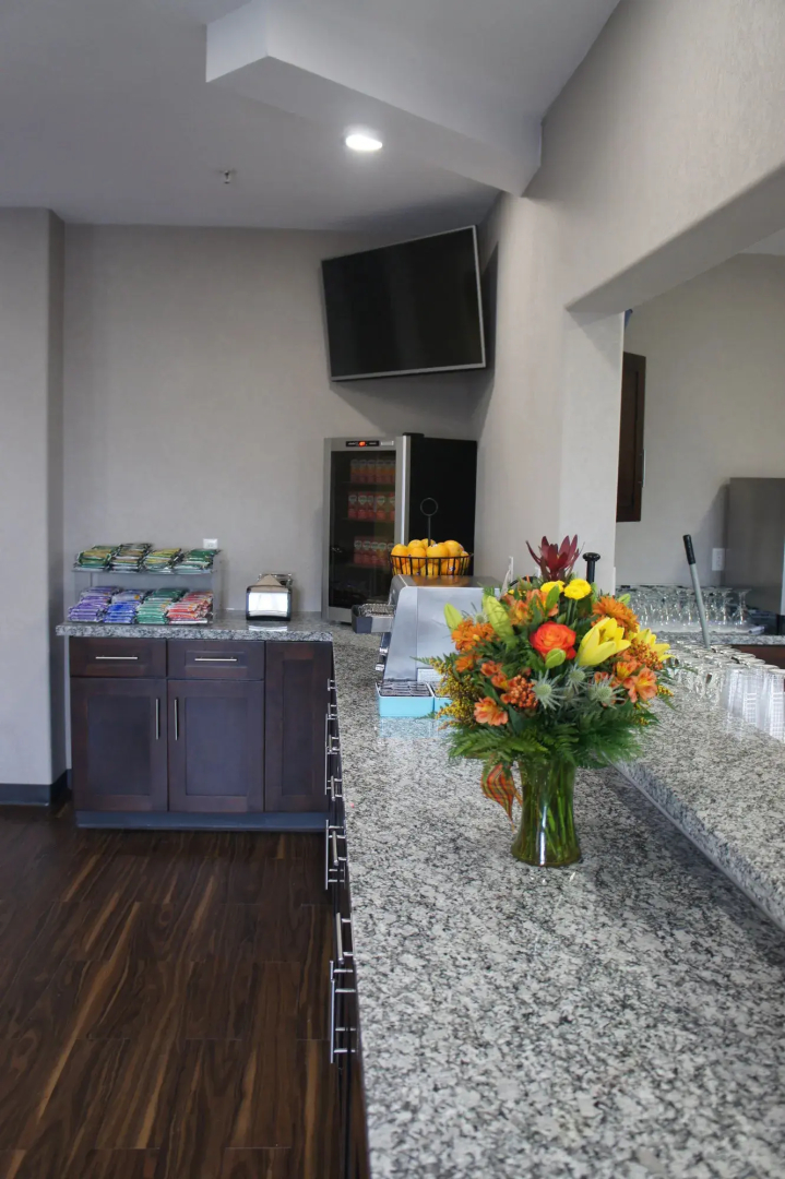 Home Inn Express - Medicine Hat
