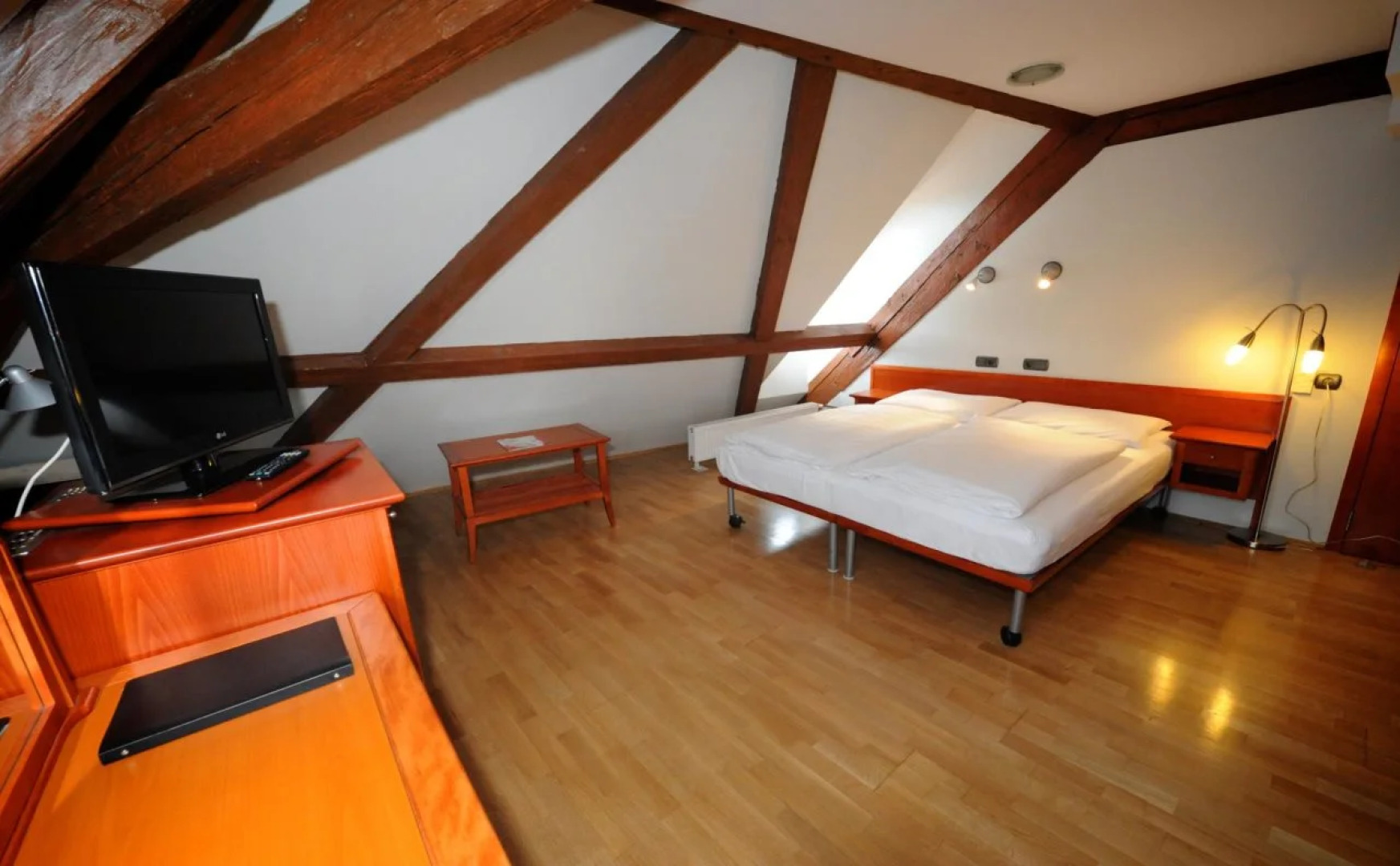 Gizella Hotel and Restaurant